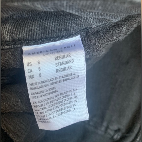 American Eagle Stretch Curvy High Waist Mom Jean, Black/Gray Size 8 - Picture 4 of 6